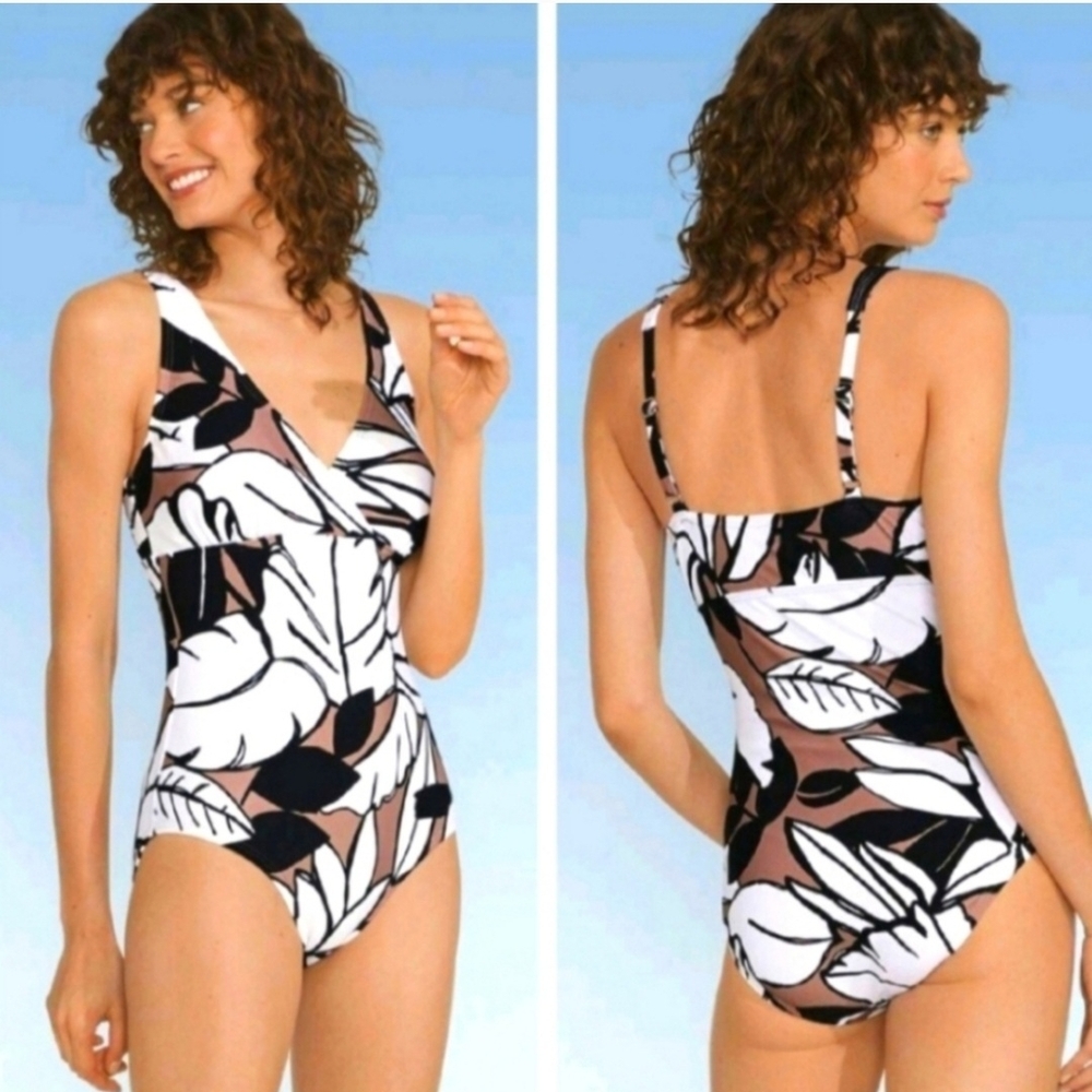 Lands' End Black and White Leaf Print One Piece Swimsuit